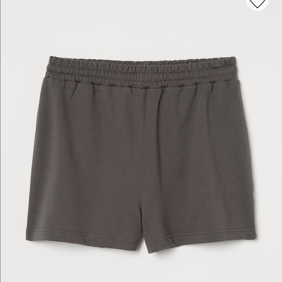 Sweatshirt and sweatshort set! - Picture 3 of 4